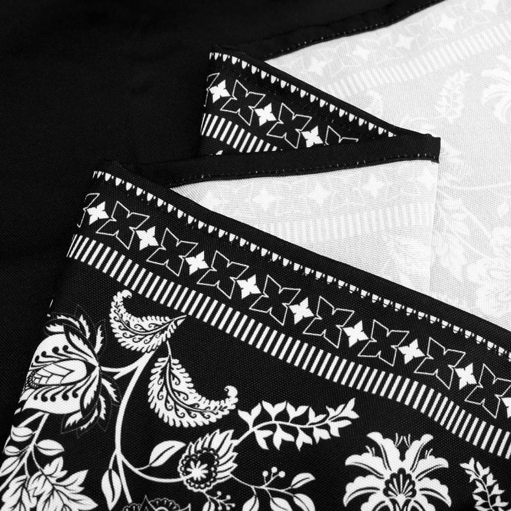 Elegant Black and White Floral Tablecloth 007